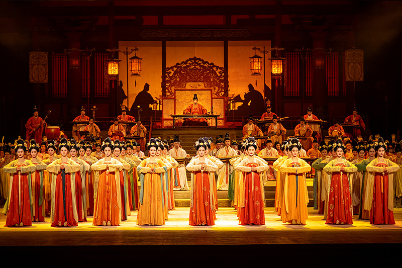 Tang Dynasty music and dance show performance on stage