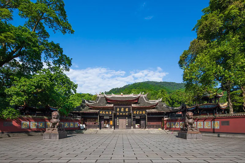 Mount Emei Golden Summit and sea of clouds, Sichuan