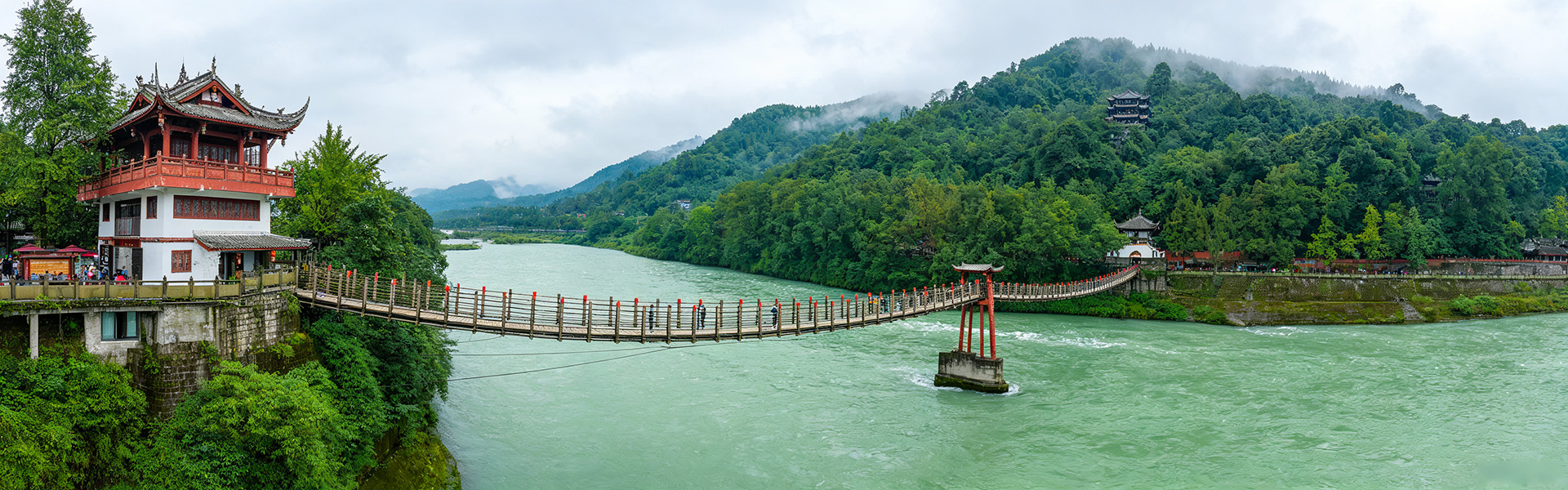 4 Days Chengdu, Dujiangyan, Qingchengshan & Panda Tour