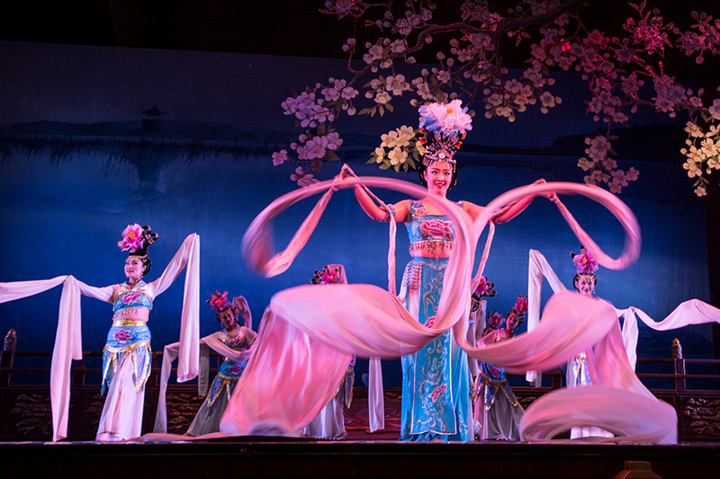 Tang Dynasty music and dance show performance on stage