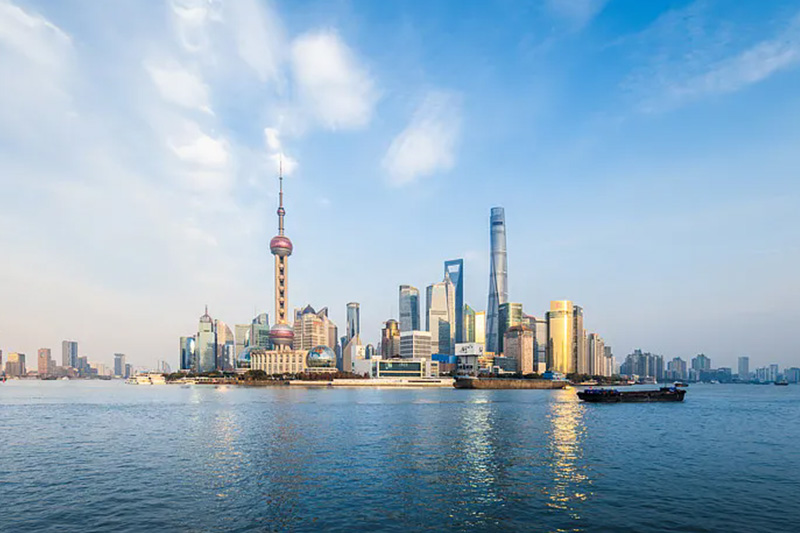 The Bund promenade facing Pudong skyscrapers, Shanghai