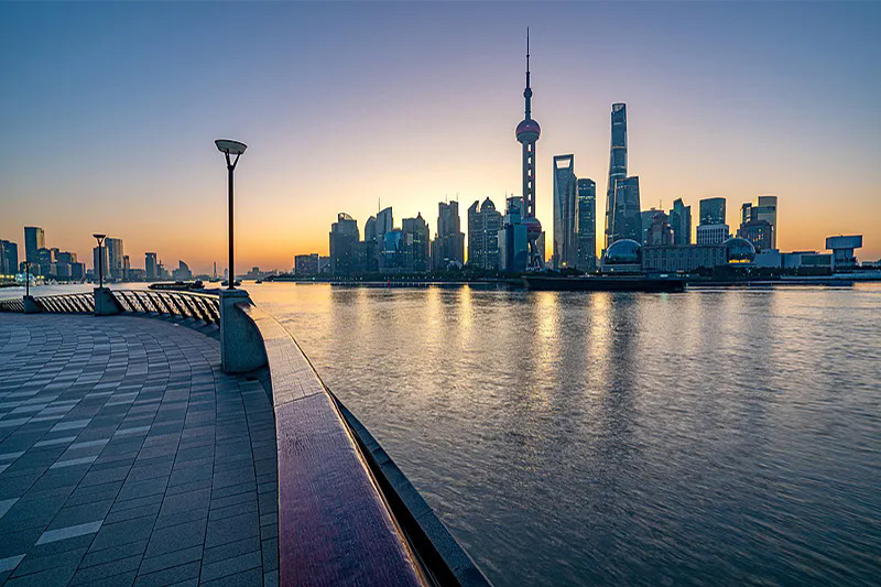 Arrival and private airport or hotel transfer