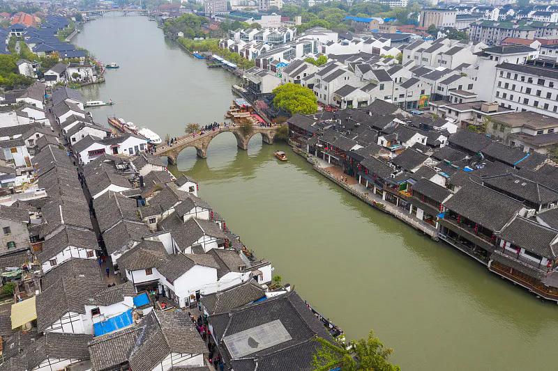 Zhujiajiao water town stone arch bridge